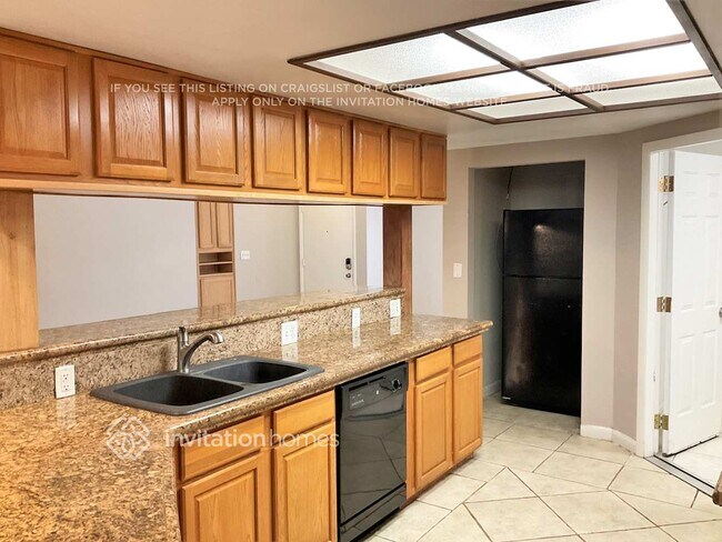 Foto del edificio - 44 Harbor Oaks Cir