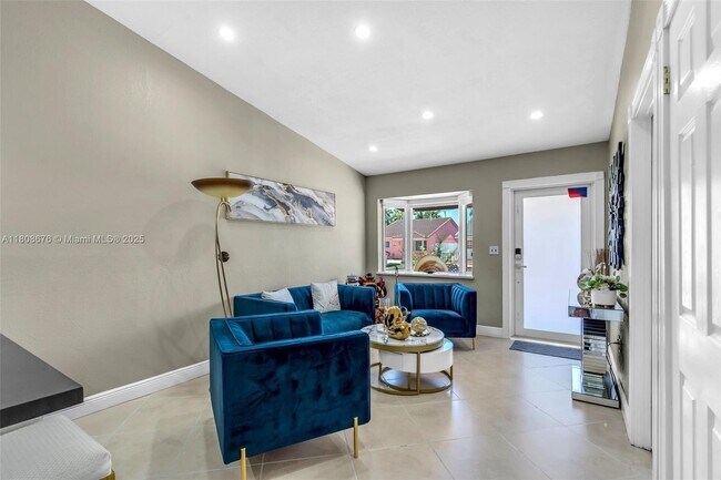 Foto del edificio - 11562 NW 87th Pl