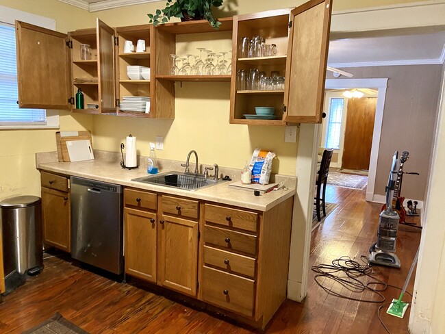 Kitchen, dishwasher and cabinets - 1028 Cherokee St