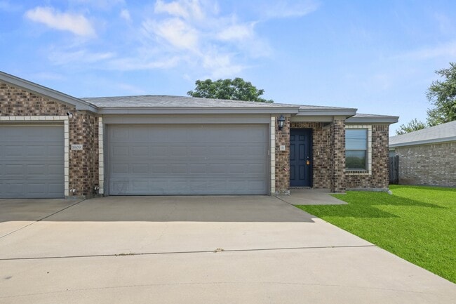 Building Photo - 1809 Indian Trail Dr