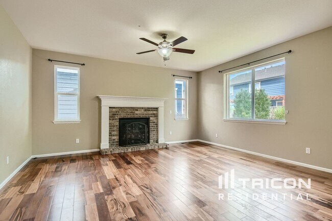 Foto del edificio - 16365 E 99th Ave