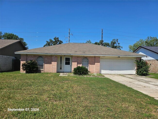 Foto del edificio - 10930 Fallbrook Dr