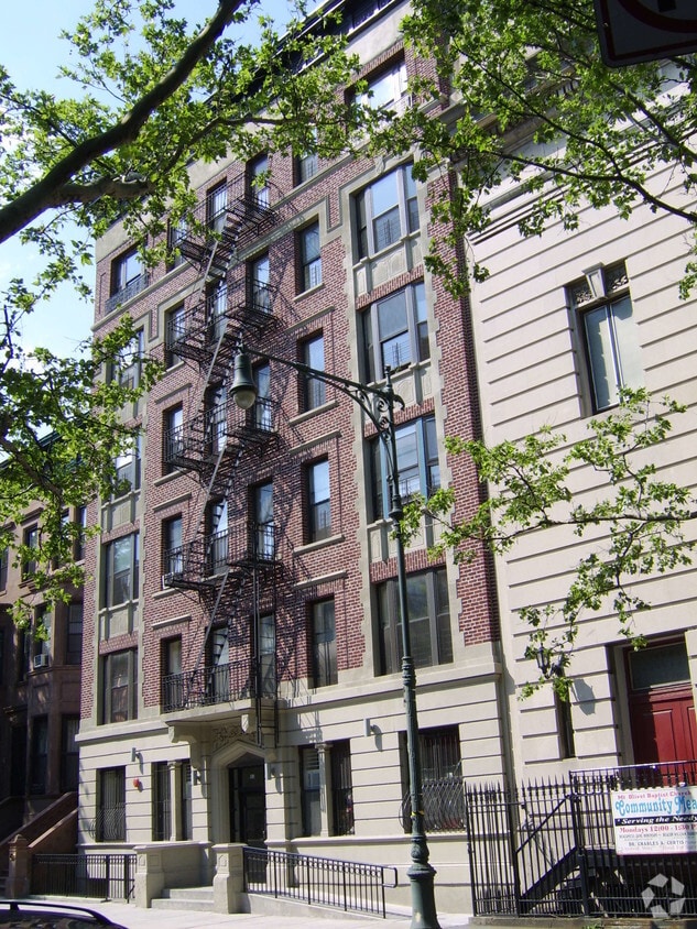 Building Photo - 103-05 W 120 St