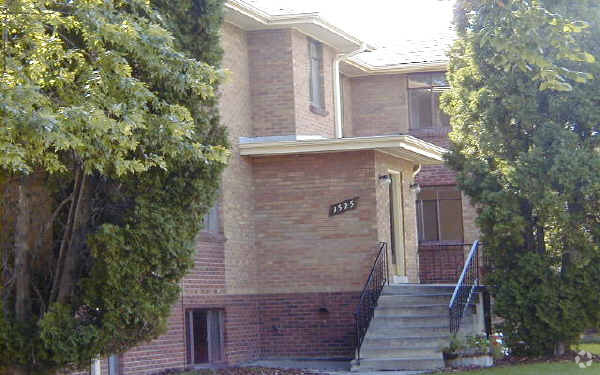 Building Photo - 1525 Hudson St