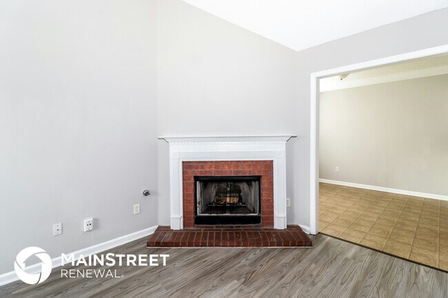 Foto del edificio - 1052 Cross Wood Ln