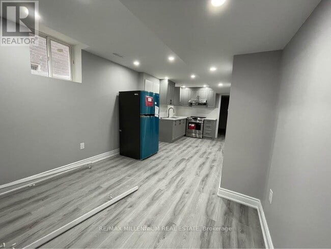 Building Photo - 13 Haydrop Rd