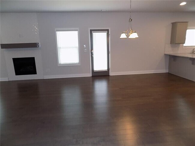 Foto del edificio - 732 Overlook Glen Dr