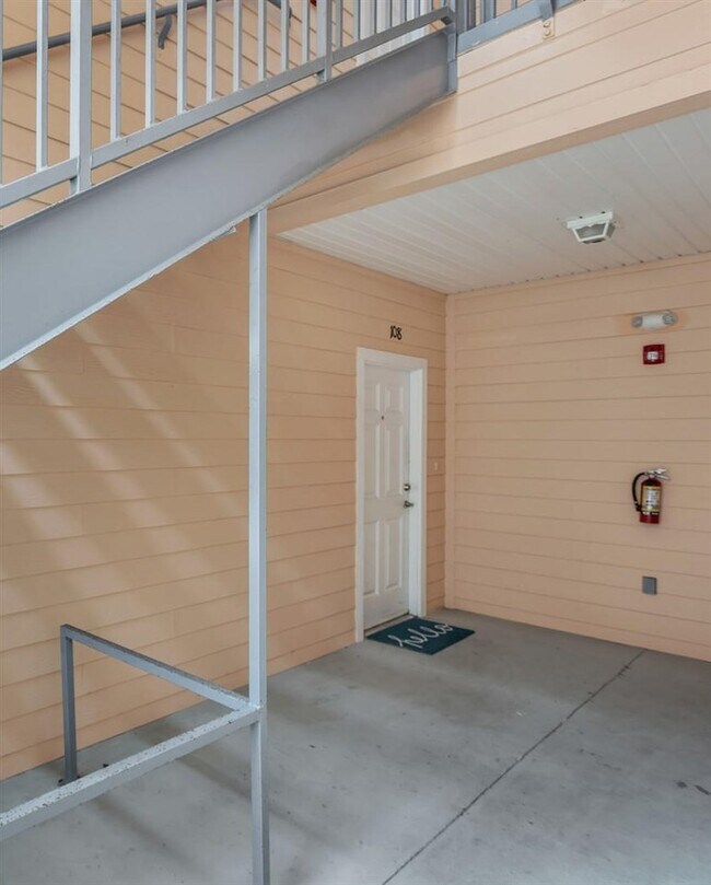 Building Photo - 4998 Key Lime Dr