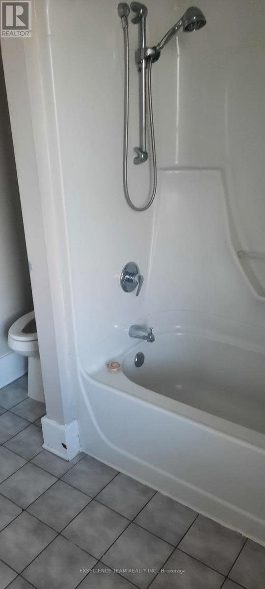 Photo du bâtiment - 1800 Montreal Rd