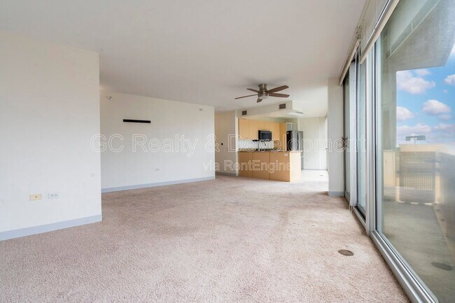 Foto del edificio - 1720 Maple Ave