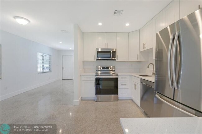 Foto del edificio - 704 SW 12th Ave