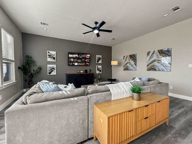 Foto del edificio - 2408 Pennsylvania Ave