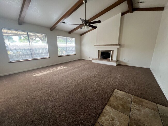 Foto del edificio - 1612 N Norman St