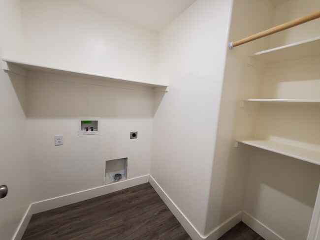 Building Photo - 4186 Marlin Dr