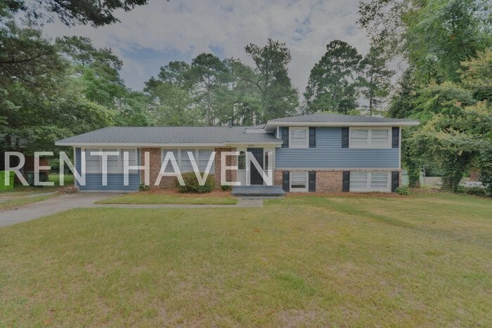 Primary Photo - Gorgeous Tri-Level Home with Huge Back Yard!