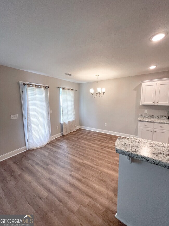 Foto del edificio - 205 Bay Laurel Ct