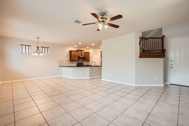 Building Photo - Beautiful home in gated community!!