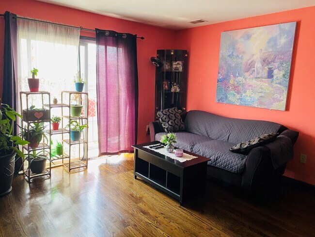 Foto del edificio - 905 Olive St