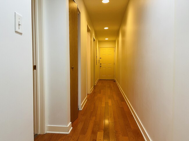 Foto del edificio - 705 W 31st St