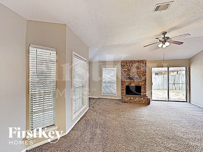 Building Photo - 23059 Banquo Dr