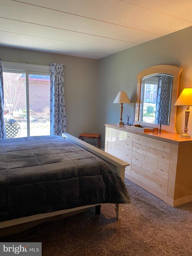 18102 Delaire Landing Rd Unit 102, Philadelphia, PA 19114 Room for
