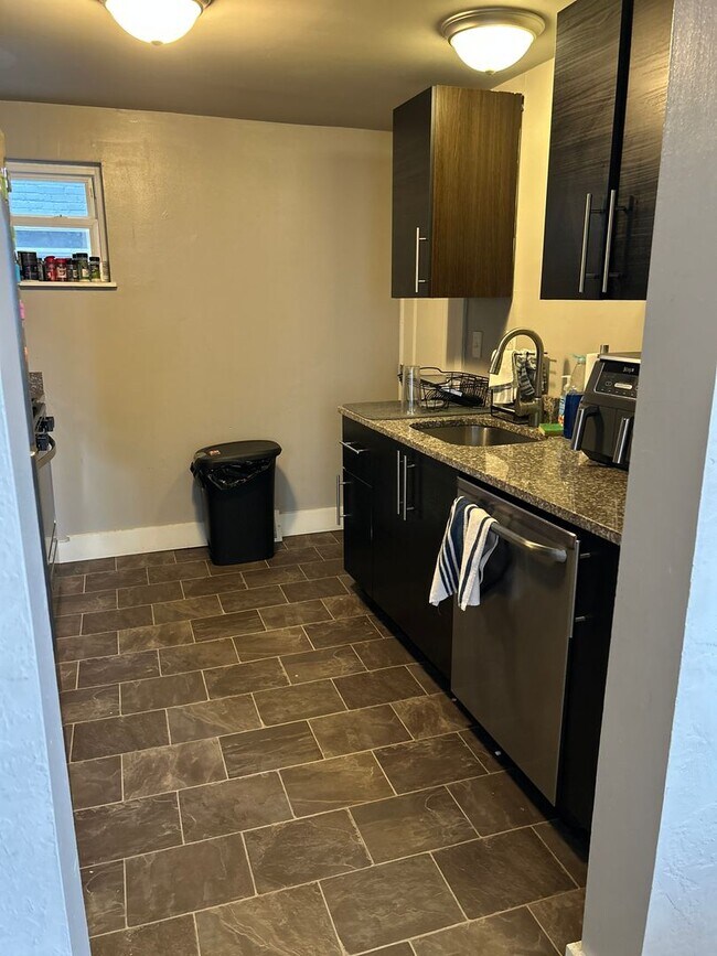 Foto del edificio - Whole house 4 bedroom