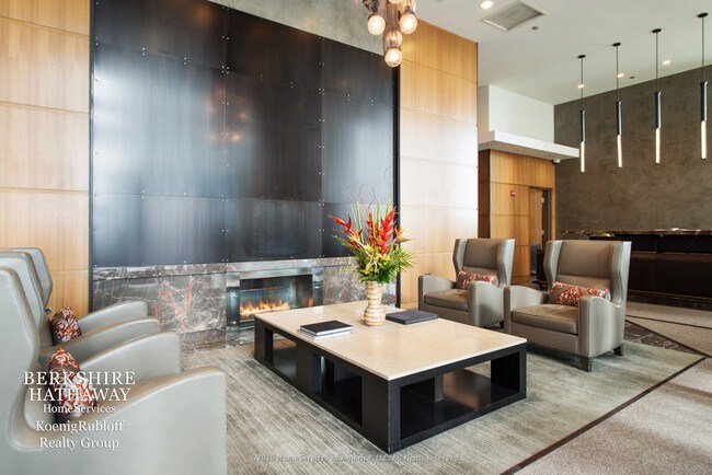 Foto del edificio - 450 E Waterside Dr