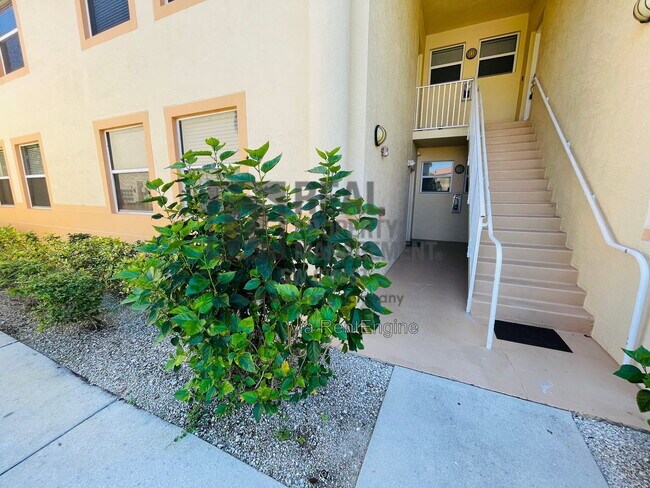 Foto del edificio - 15449 Bellamar Cir