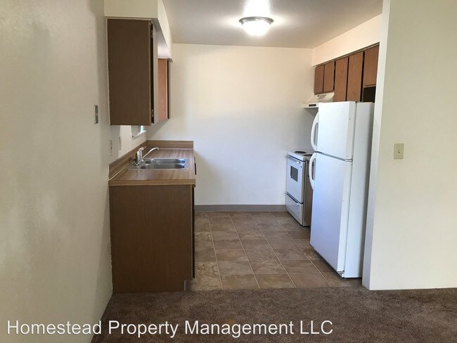 Foto del edificio - 662-678-680 Dietz Ave NE