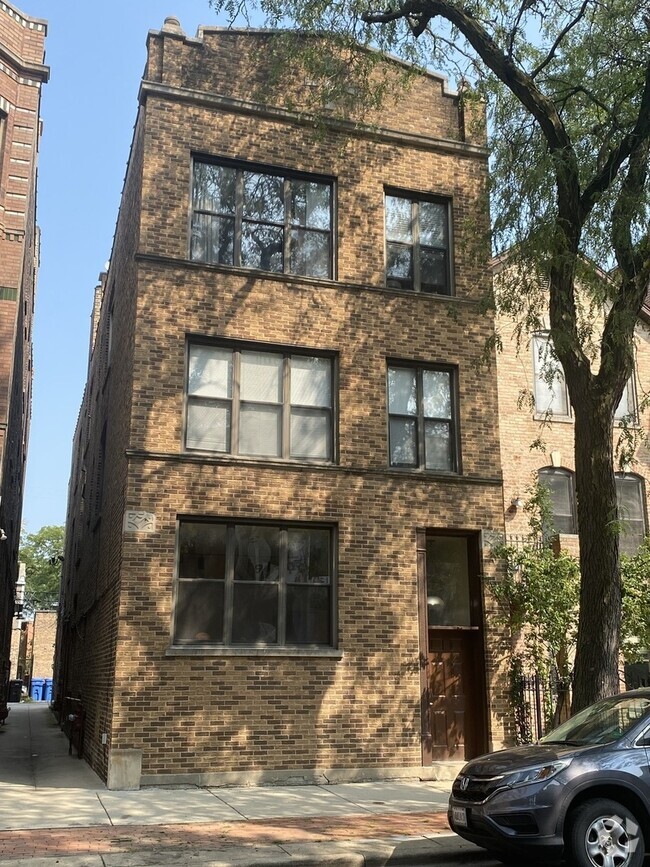 Building Photo - 1418 W Lexington St