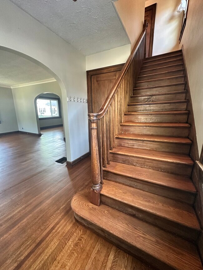 Foto del edificio - 5228 Carrollton Ave