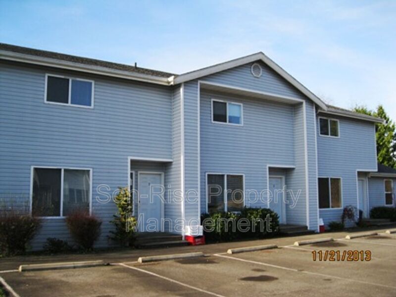 1640 Runge Ave Unit 2, Blaine, WA 98230 Condo for Rent in Blaine, WA