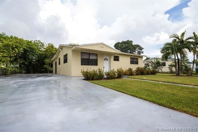 Primary Photo - 19711 SW 114th Ct