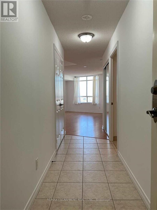 Building Photo - 710 Humberwood Blvd