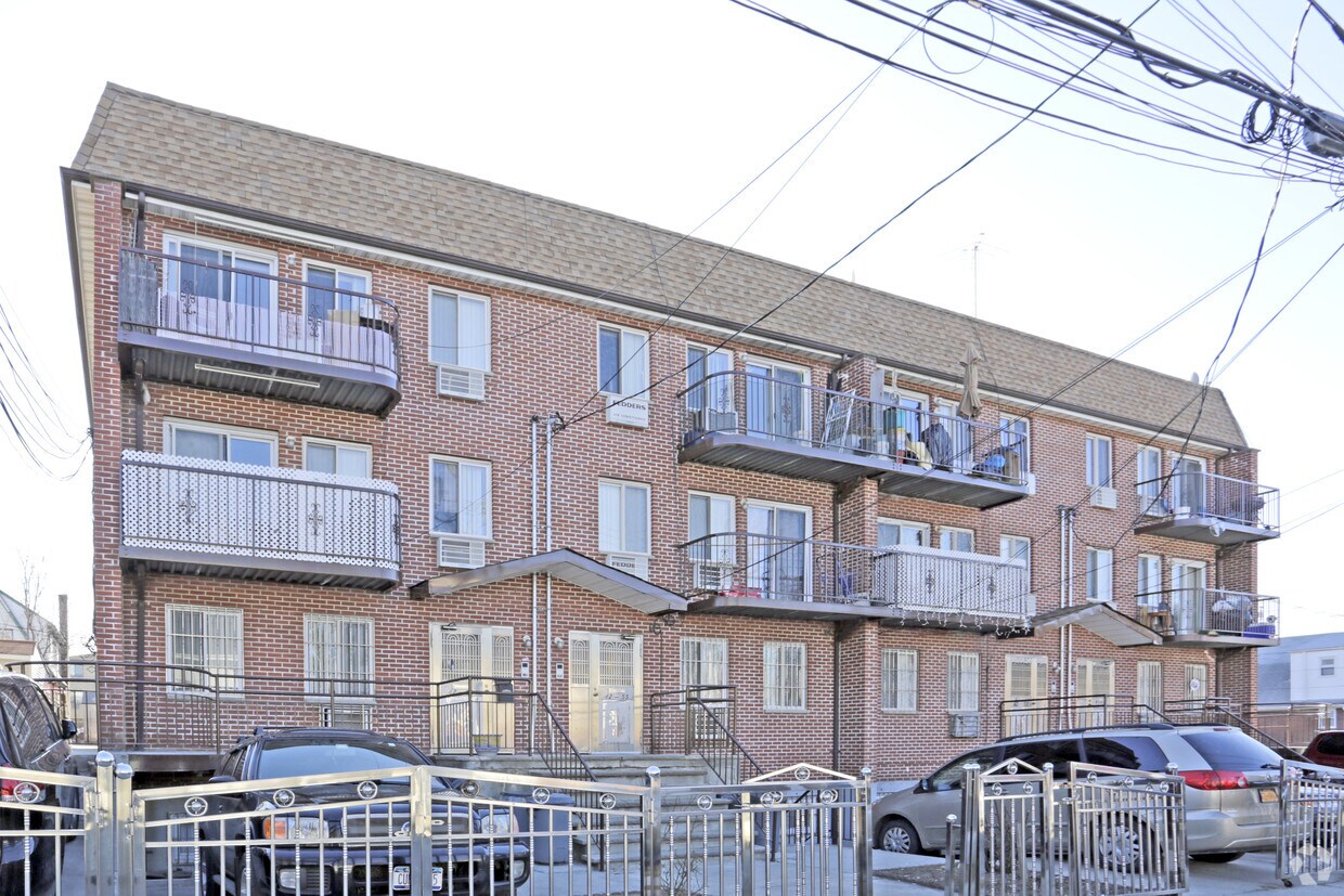 Building Photo - 42-55 158th St