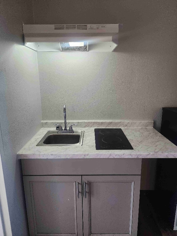 316 S Pioneer Way Unit 205, Moses Lake, WA 98837 Room for Rent in