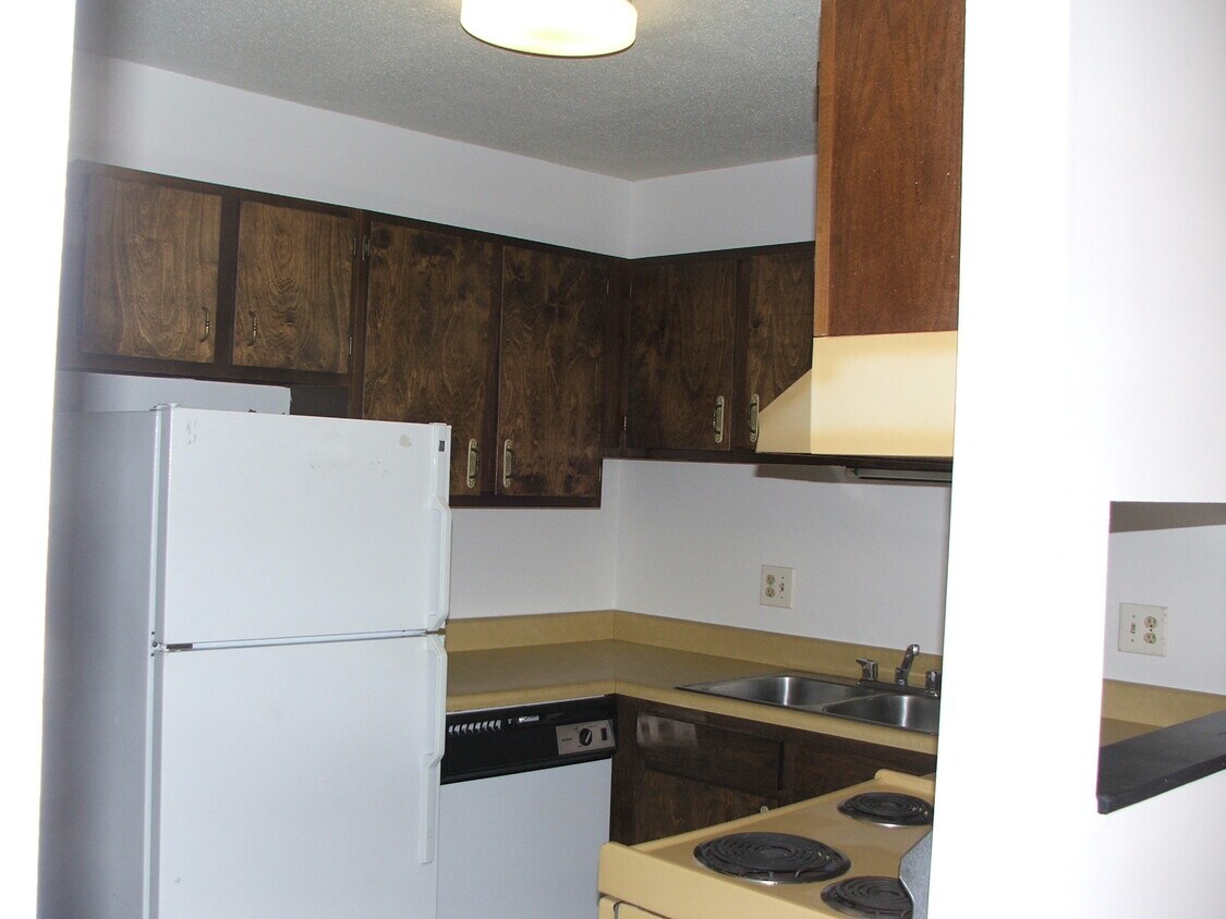 Kitchen - 92 Quarry Hill Rd