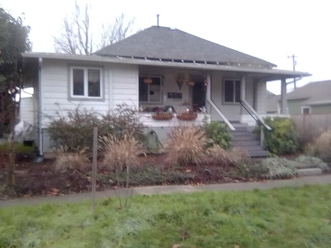 streetview (1) - 1124 Almaden St Apartment