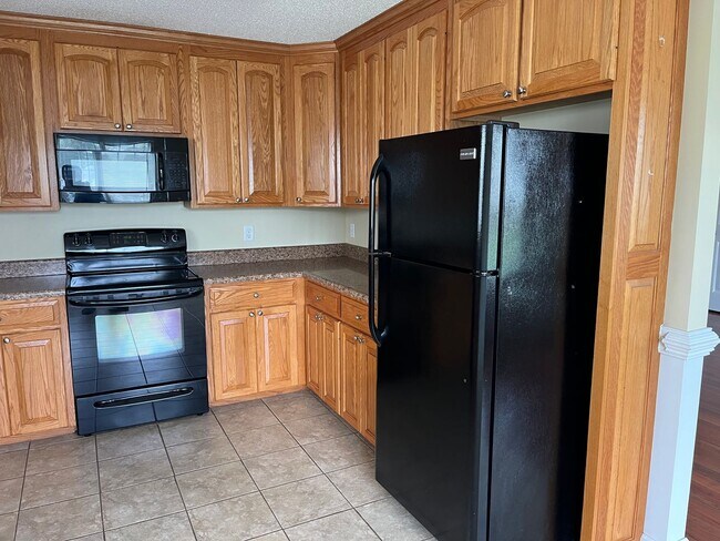 Building Photo - Three Bedroom/Two bath home in Lanier County