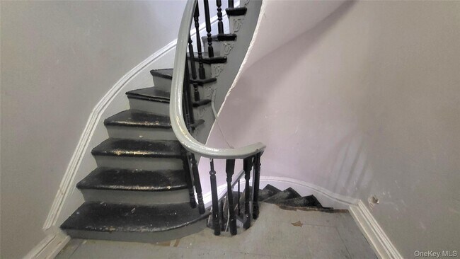 Building Photo - 65 S Hamilton St
