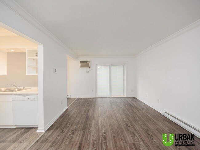 Foto del edificio - 222 N Hutchinson Rd