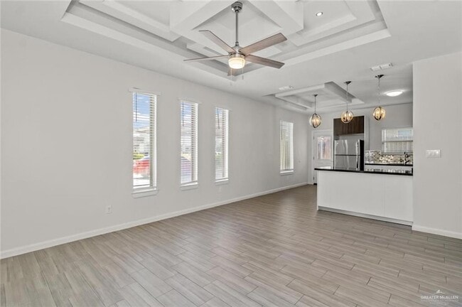 Building Photo - 700 E Myrtle Beach Ave