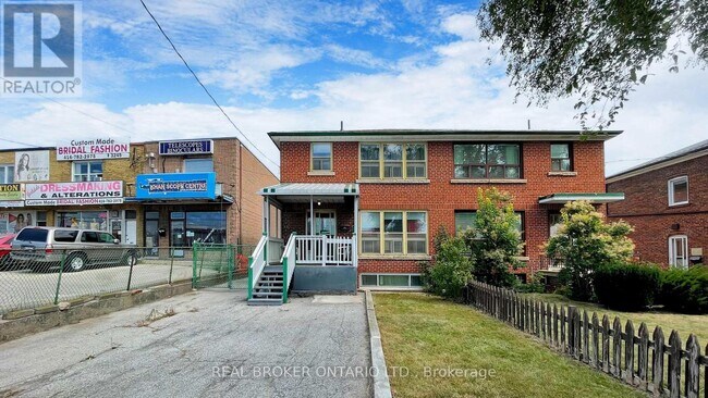 Photo du bâtiment - 3241 Dufferin St