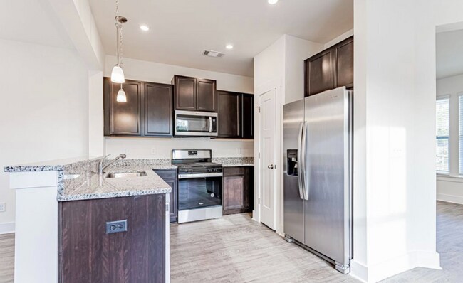 Building Photo - 284 S 284