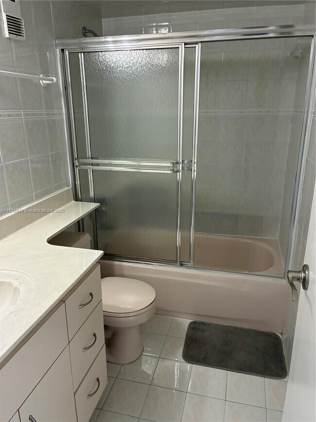 Foto del edificio - 4675 W 18th Ct