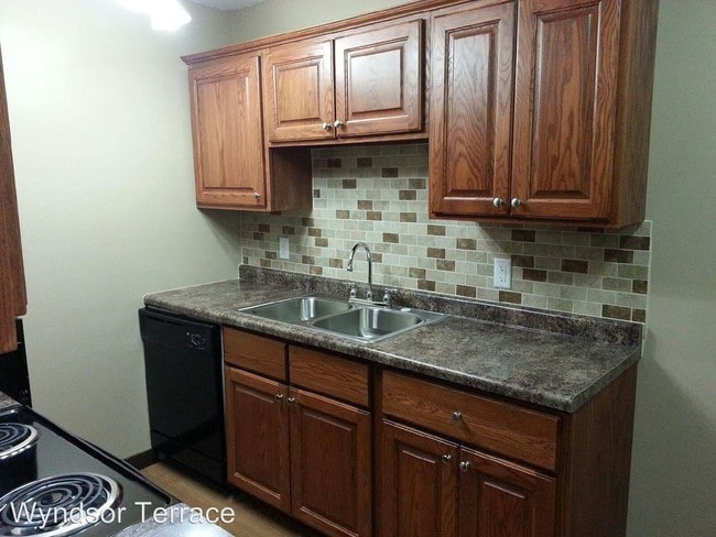 Foto del edificio - 4112 Westbrook Dr