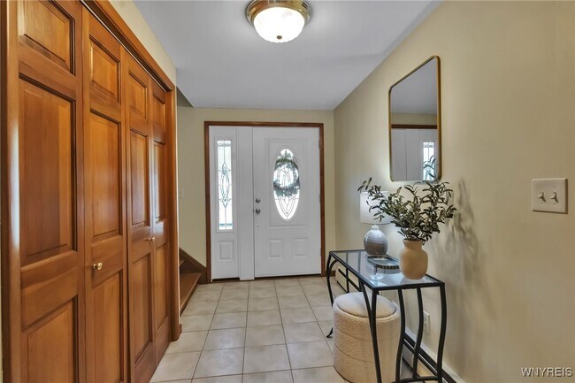 Foto del edificio - 55 Brooklane Dr