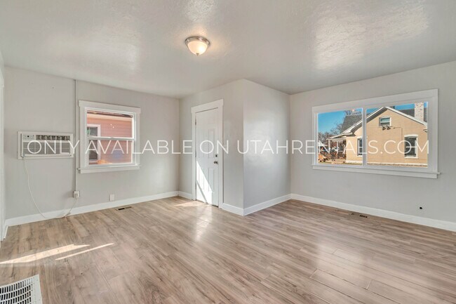 Building Photo - 3182 Adams Ave