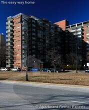Building Photo - 100 Memorial Dr