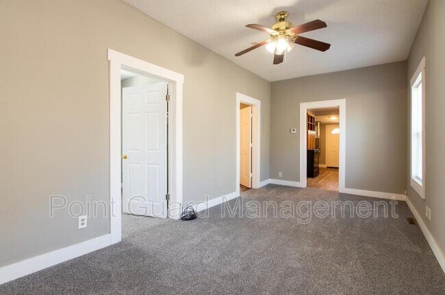 Foto del edificio - 2241-2243 S Topeka St
